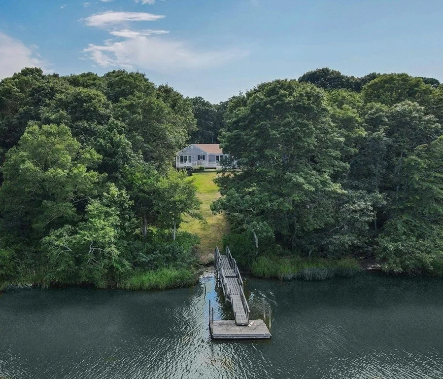 Unit for sale at 162 Starboard Ln, Barnstable, MA 02655