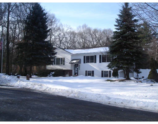 Unit for sale at 3 Sandpiper Circle, Danvers, MA 01923