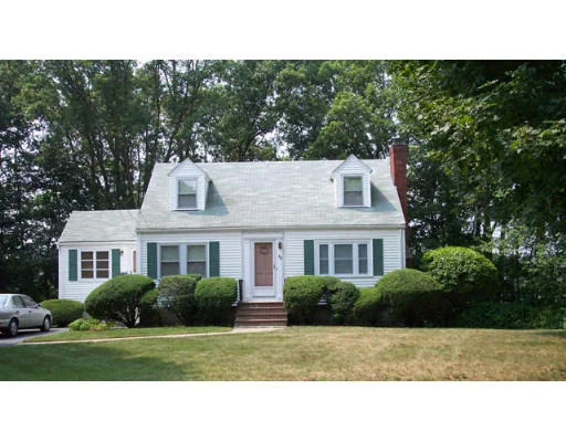 Unit for sale at 17 Tennyson Circle, Reading, MA 01867