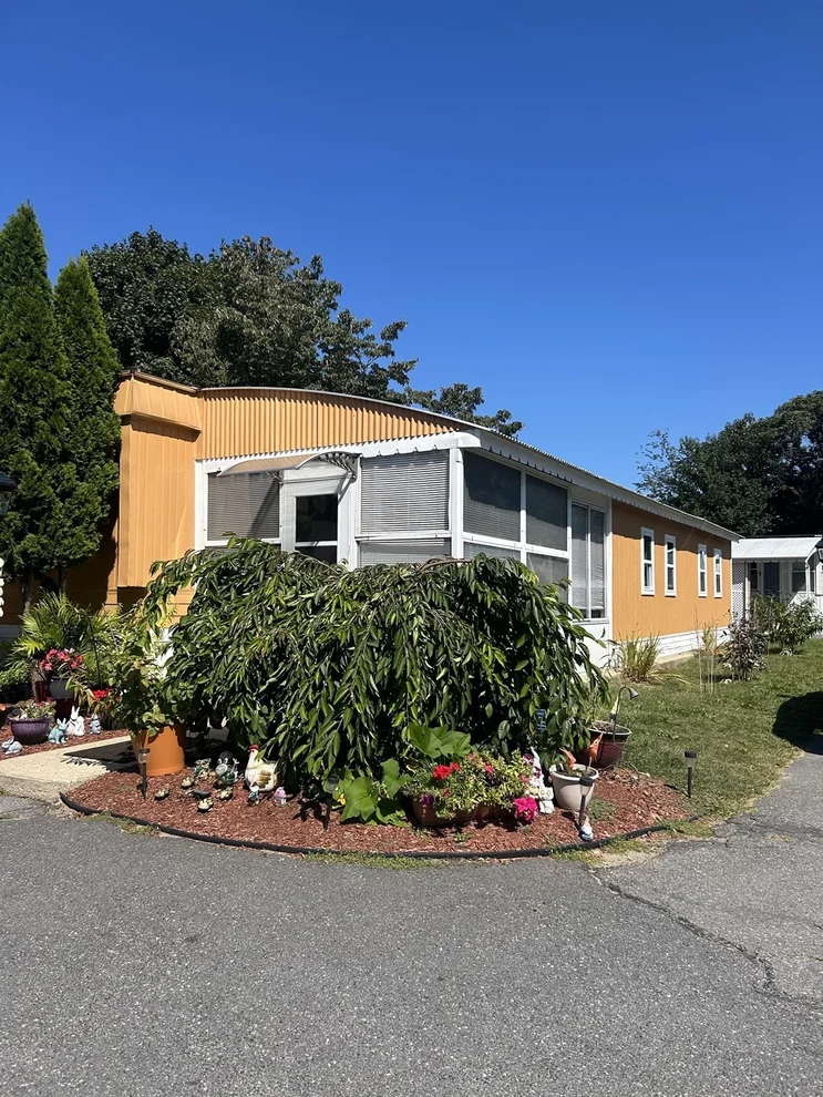 Unit for sale at 1237 Central Street, Leominster, MA 01453
