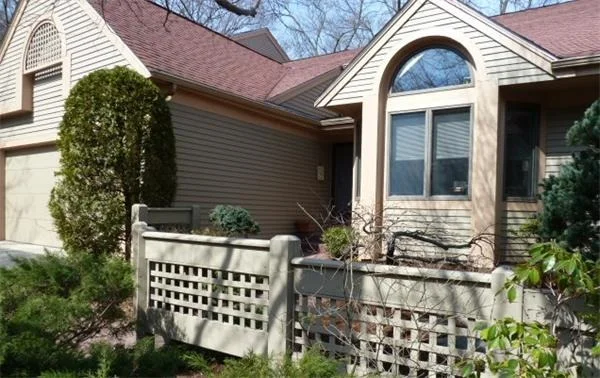 Unit for sale at 7 Wainwright Rd, Winchester, MA 01890