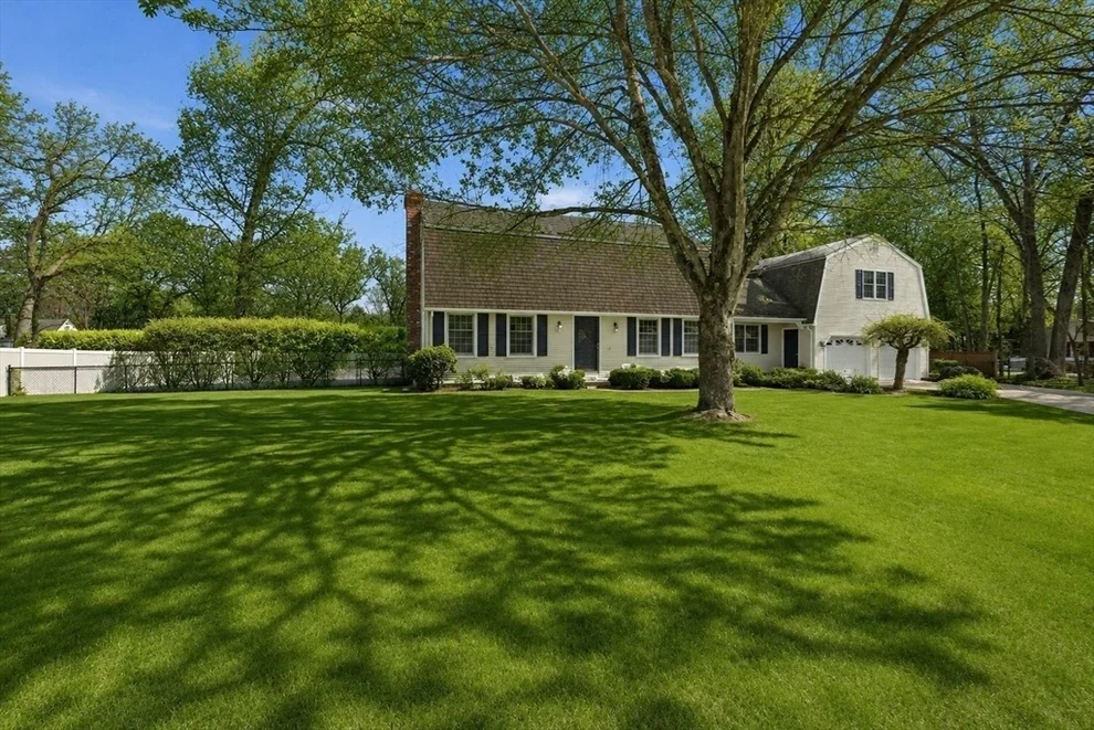 Unit for sale at 86 Oak Ln, Agawam, MA 01030