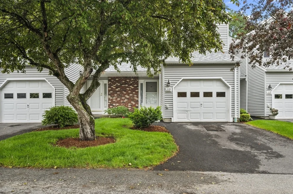 Unit for sale at 119 Chapman Pl, Leominster, MA 01453