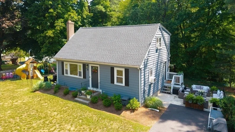 Unit for sale at 30 Chestnut St, Wrentham, MA 02093