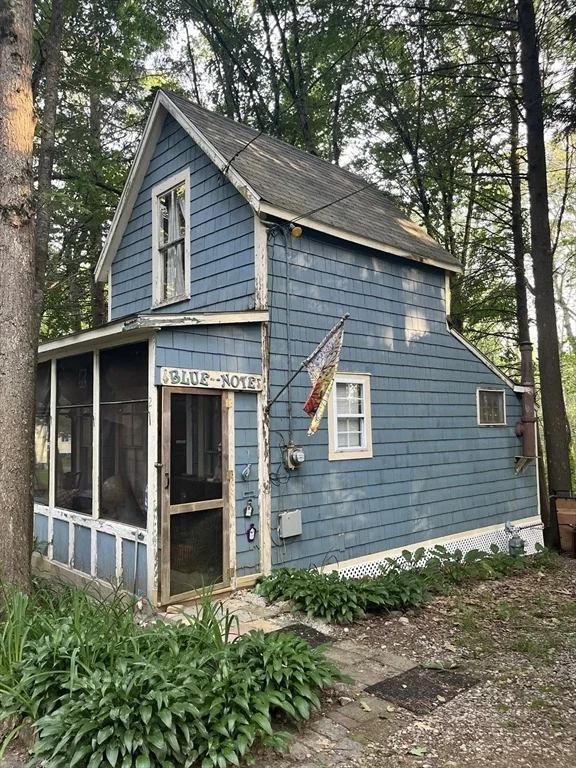 Unit for sale at 2 Merrill Ave, Hamilton, MA 01982