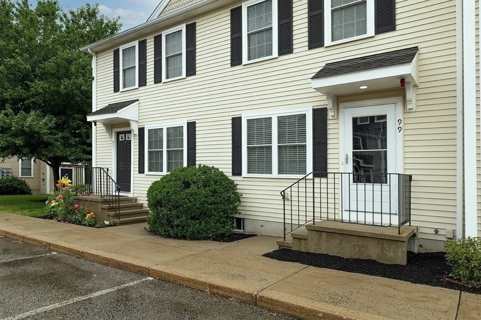 Unit for sale at 99 Boxberry Ln, Rockland, MA 02370