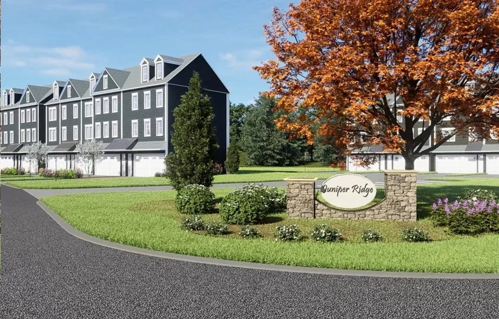 Unit for sale at 14 Elise Avenue, Londonderry, NH 03053