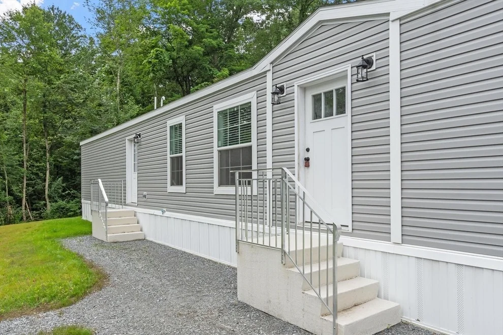 Unit for sale at 1990 Mass Ave, Lunenburg, MA 01462