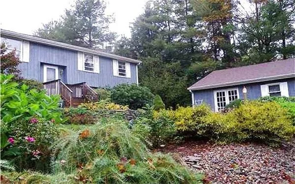 Unit for sale at 68 Crooked Trail, Woodstock, CT 06281
