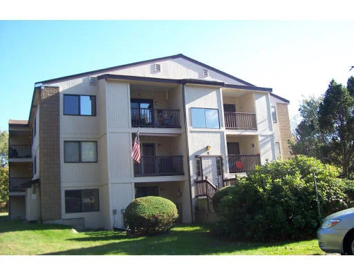 Unit for sale at 5 Bridgeview Circle, Tyngsborough, MA 01879