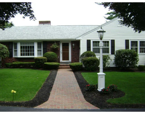 Unit for sale at 15 Belmont Rd, Wakefield, MA 01880