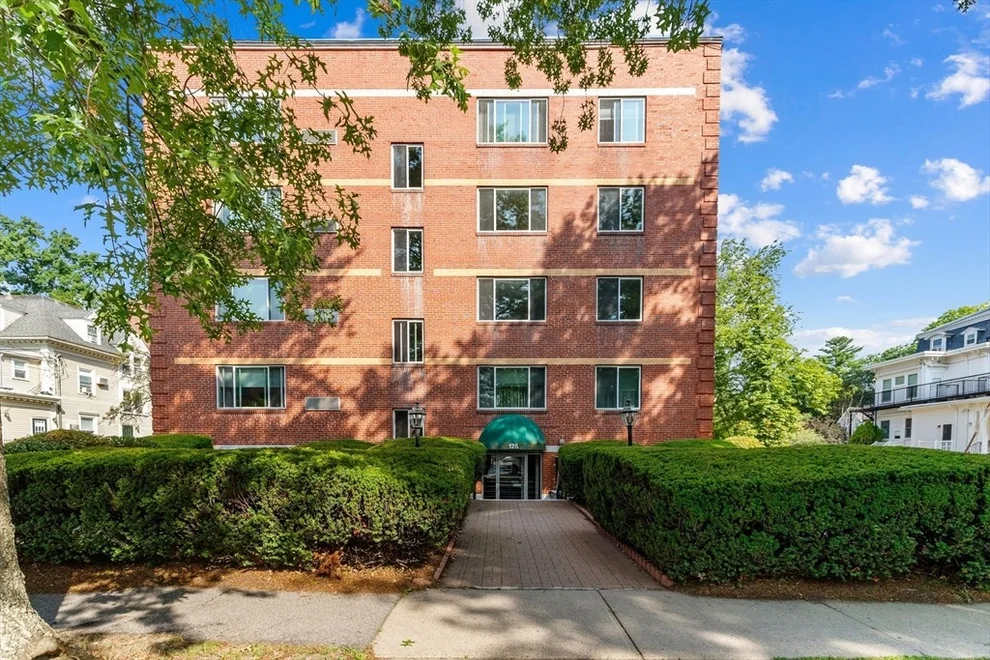 Unit for sale at 125 Pleasant St, Arlington, MA 02476