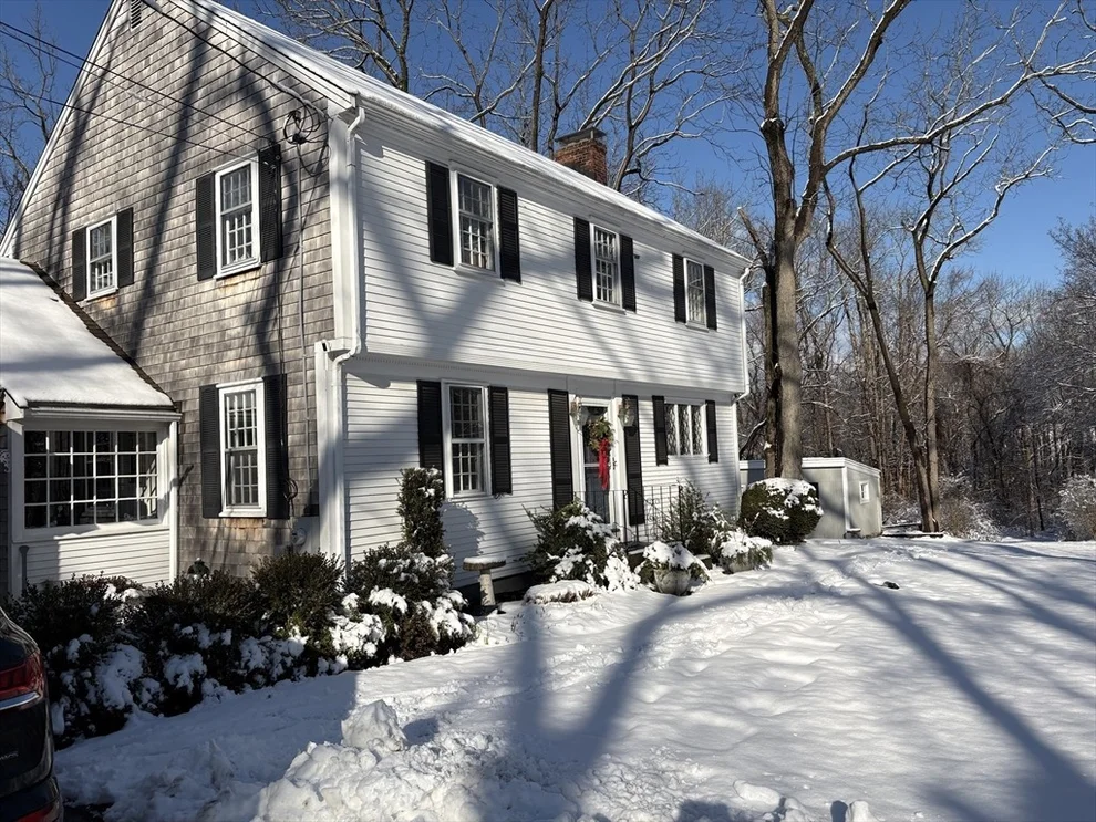 Unit for sale at 212 S Main Street, Cohasset, MA 02025