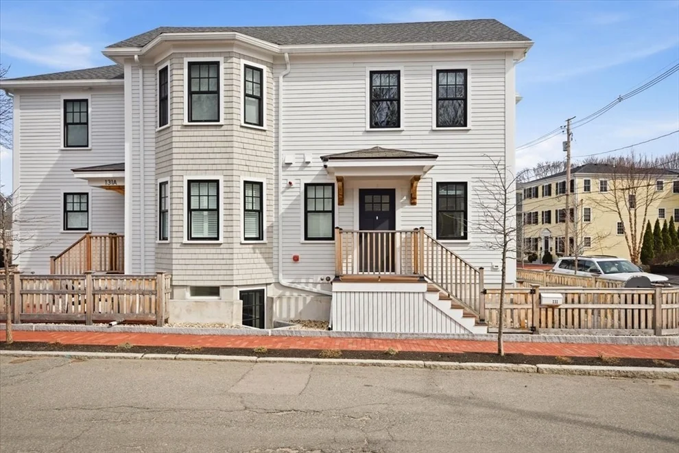 Unit for sale at 131 Prospect St, Newburyport, MA 01950