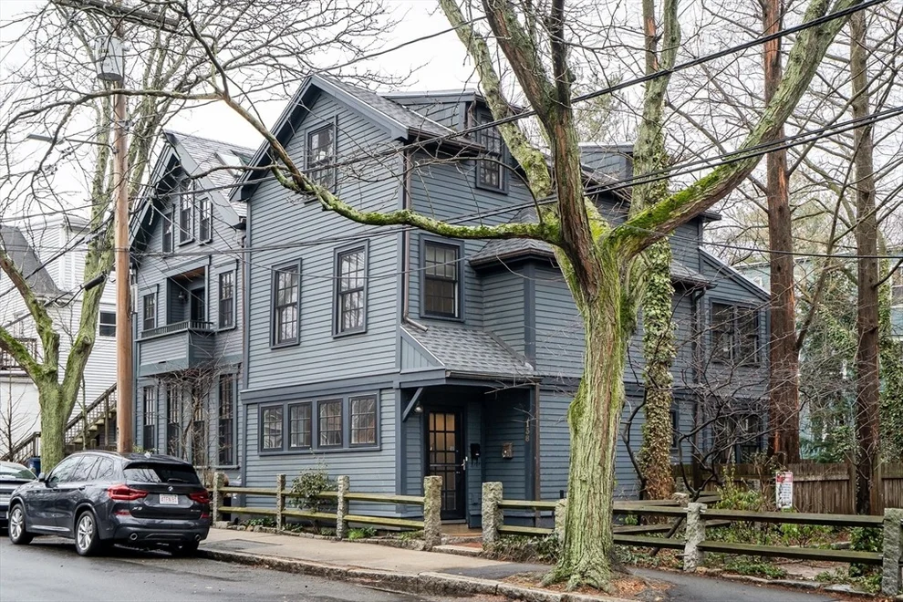 Unit for sale at 138 Pleasant St, Cambridge, MA 02139