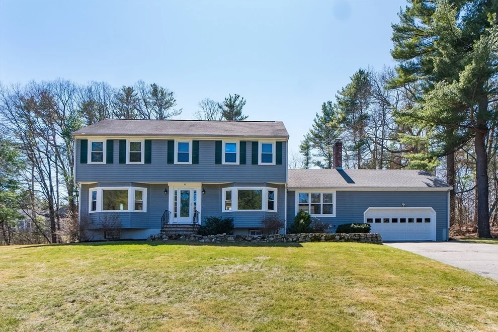 Unit for sale at 45 Stanhope Dr, Norfolk, MA 02056