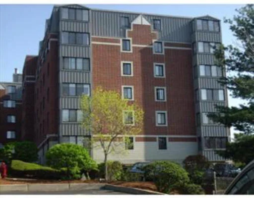 Unit for sale at 100 Ledgewood Dr, Stoneham, MA 02180