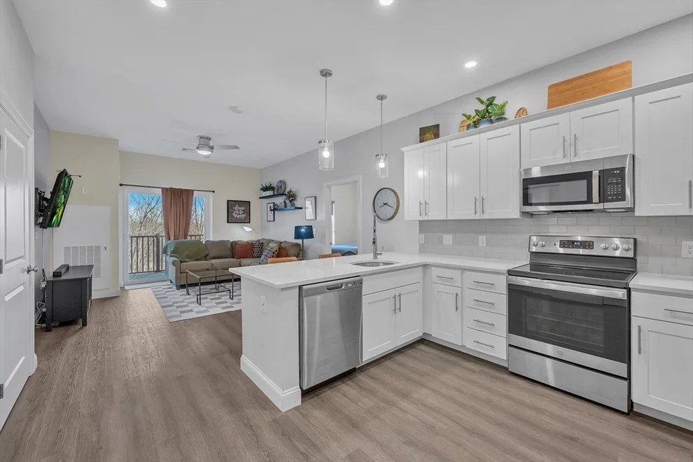 Unit for sale at 3308 Briarwood Vlg, Clinton, MA 01510