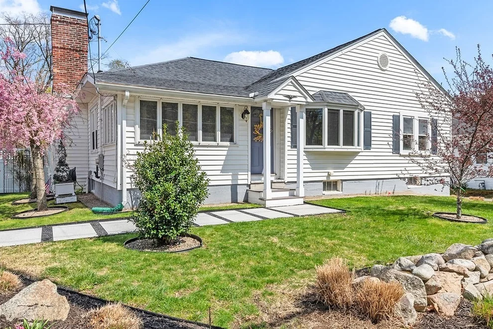 Unit for sale at 248 Summer St., Franklin, MA 02038