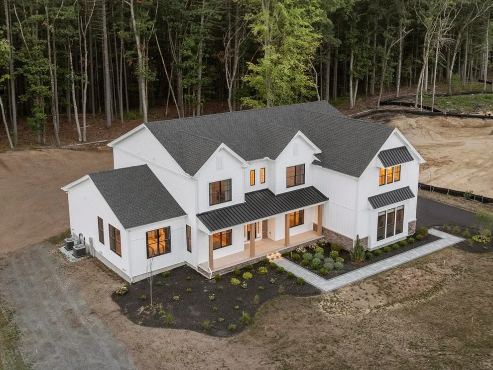 Unit for sale at 8 Wendell Place, Westford, MA 01886