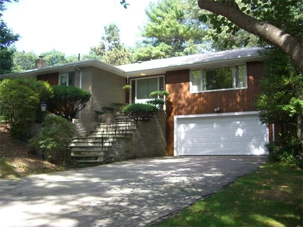 Unit for sale at 29 Crystal Hill Ter, Westwood, MA 02090