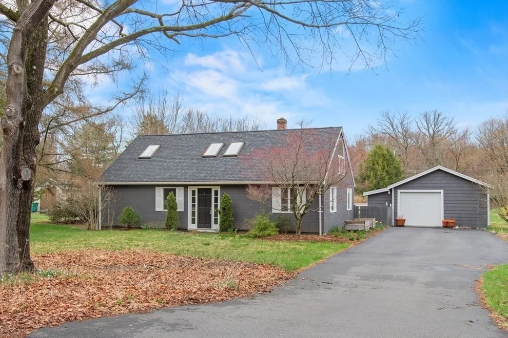 Unit for sale at 198 Old Elm St, Mansfield, MA 02048