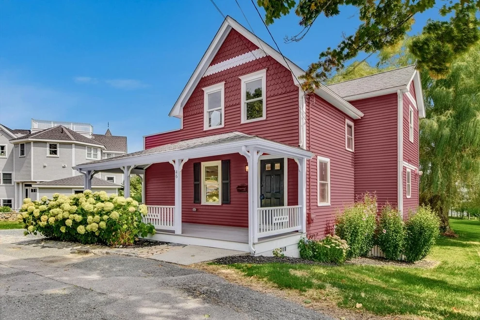 Unit for sale at 46 Duck Ln, Hull, MA 02045