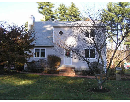 Unit for sale at 17 Pasture Drive, Hudson, NH 03051