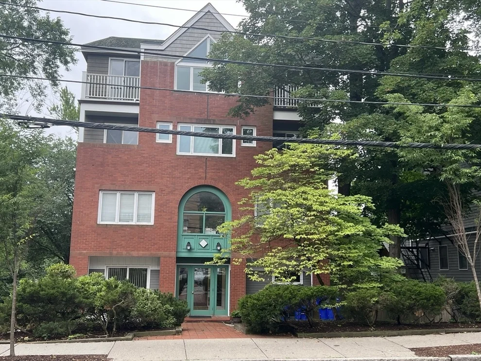 Unit for sale at 121 Longwood Ave, Brookline, MA 02446