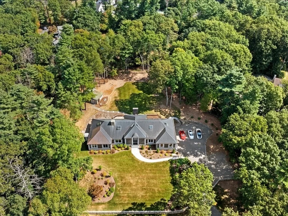 Unit for sale at 156 Farm St, Dover, MA 02030