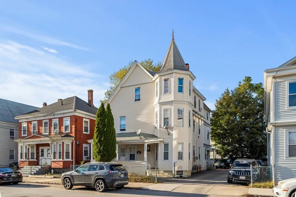 Unit for sale at 23-25 Bowdoin St, Lawrence, MA 01843
