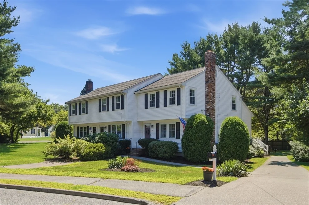 Unit for sale at 2 Captiva Rd, Walpole, MA 02081