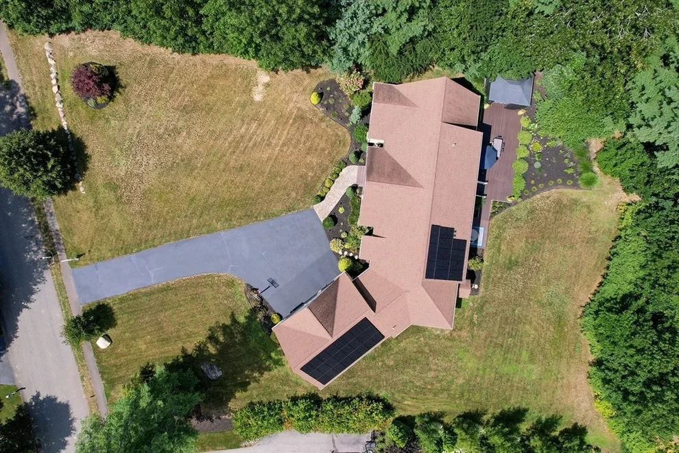 Unit for sale at 53 Erikson Ln, Pembroke, MA 02359