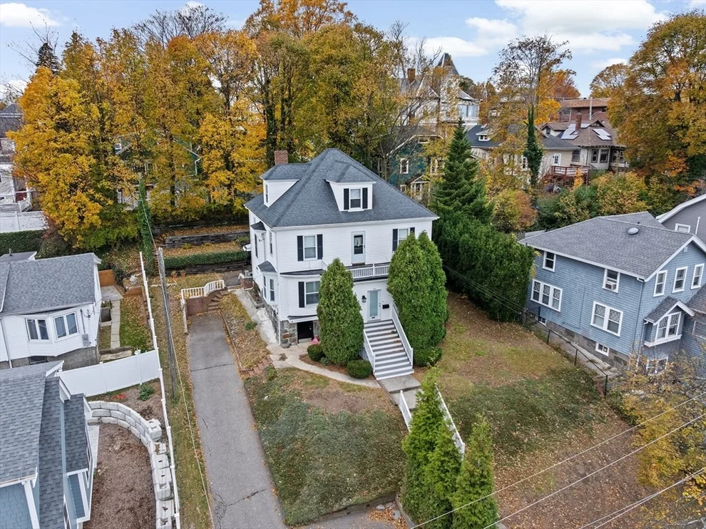 Unit for sale at 465 Newport Ave, Quincy, MA 02170