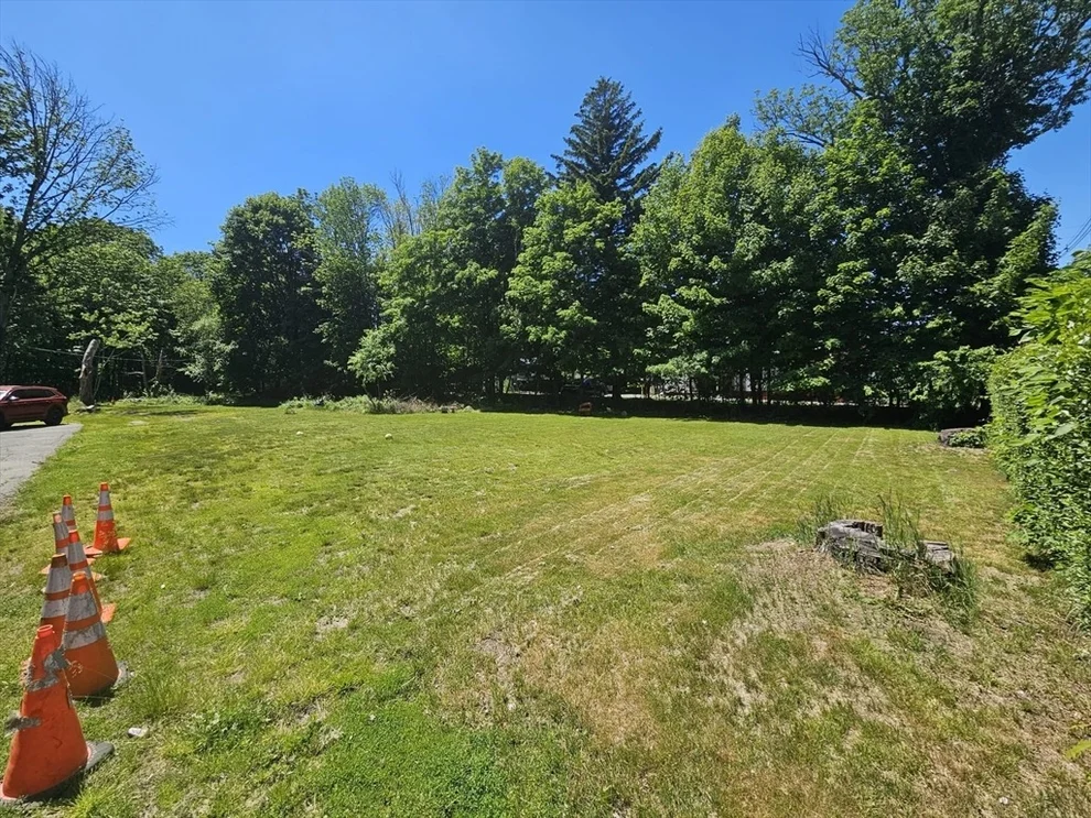 Unit for sale at 571 Cresent, Brockton, MA 02302