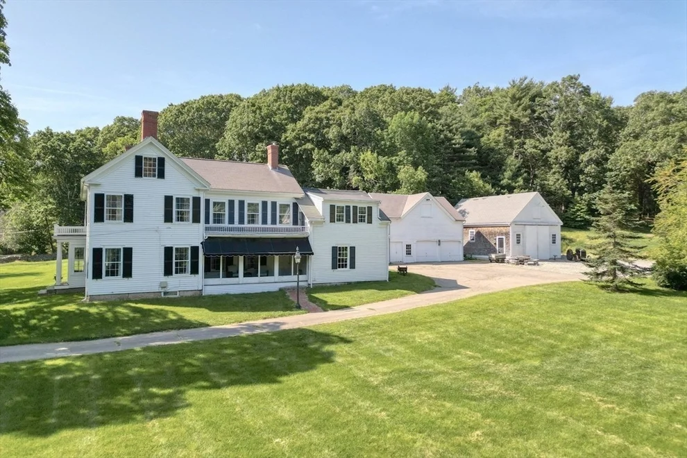 Unit for sale at 316 Summer St, Marshfield, MA 02050