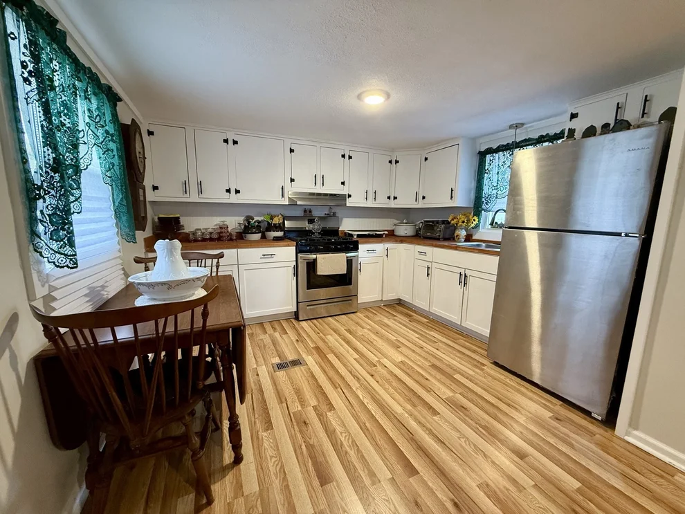 Unit for sale at 229 Miller St, Ludlow, MA 01056