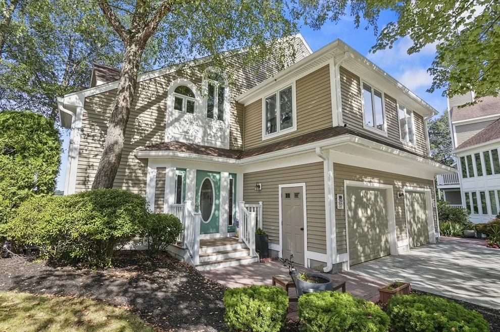 Unit for sale at 39 Pointe Rok Drive, Worcester, MA 01604