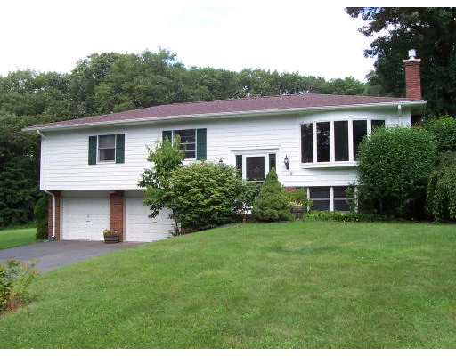Unit for sale at 11 Chestnut Hill Rd, Hampden, MA 01036