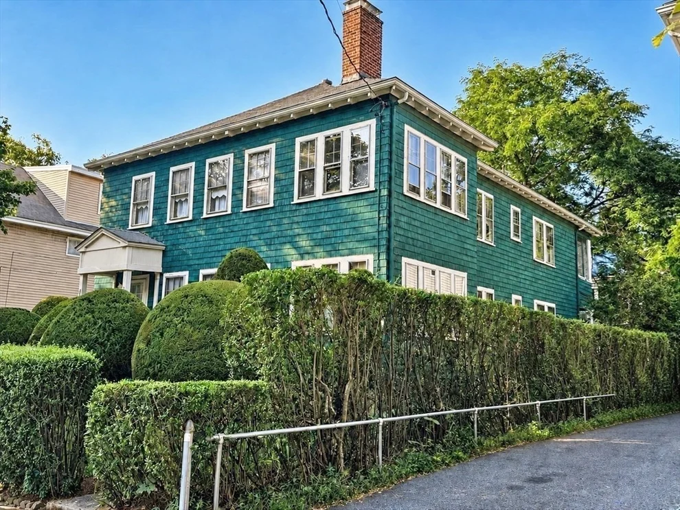Unit for sale at 227-229 Tremont St, Newton, MA 02458