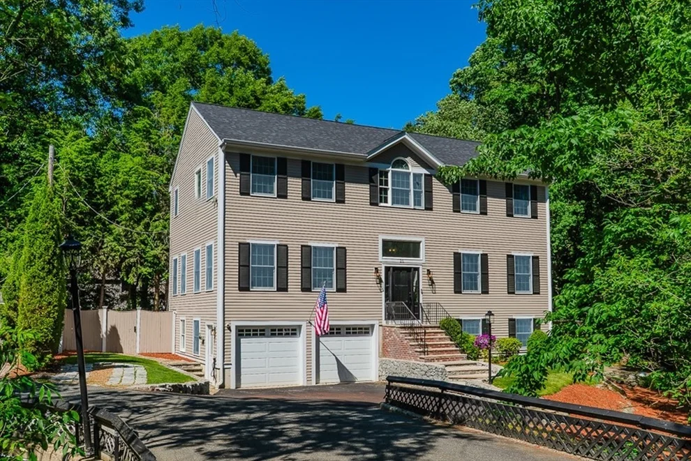 Unit for sale at 20 Nugent Lane, Reading, MA 01867