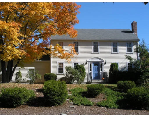 Unit for sale at 2 Lockewood Drive, Franklin, MA 02038