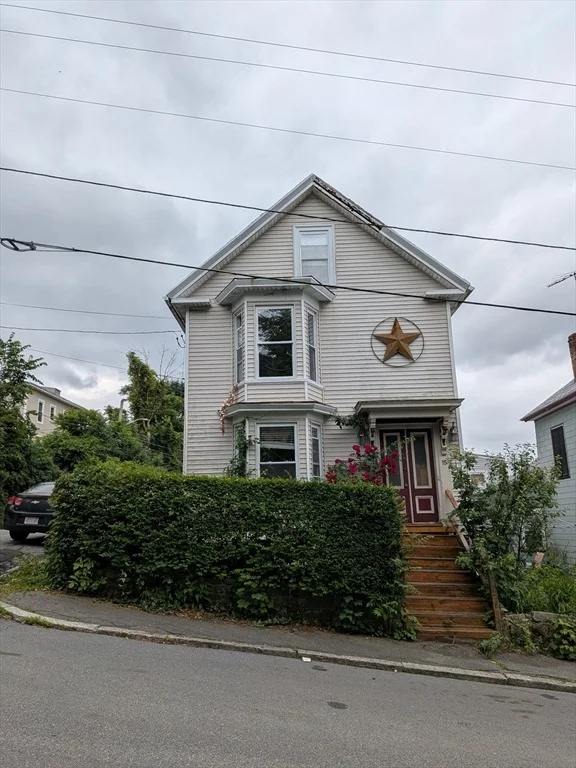 Unit for sale at 15 10th, Lowell, MA 01850