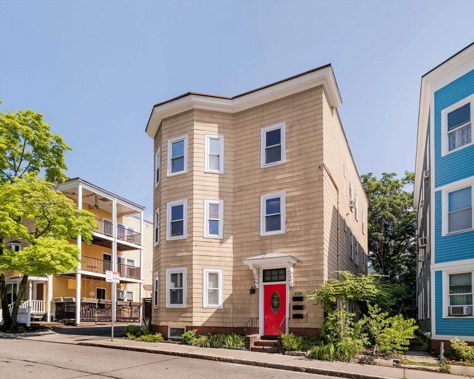 Unit for sale at 126 Kinnaird Street, Cambridge, MA 02139