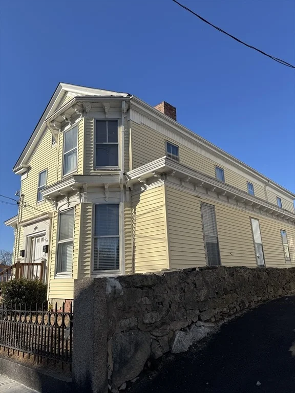 Unit for sale at 146 Franklin St, Fall River, MA 02720