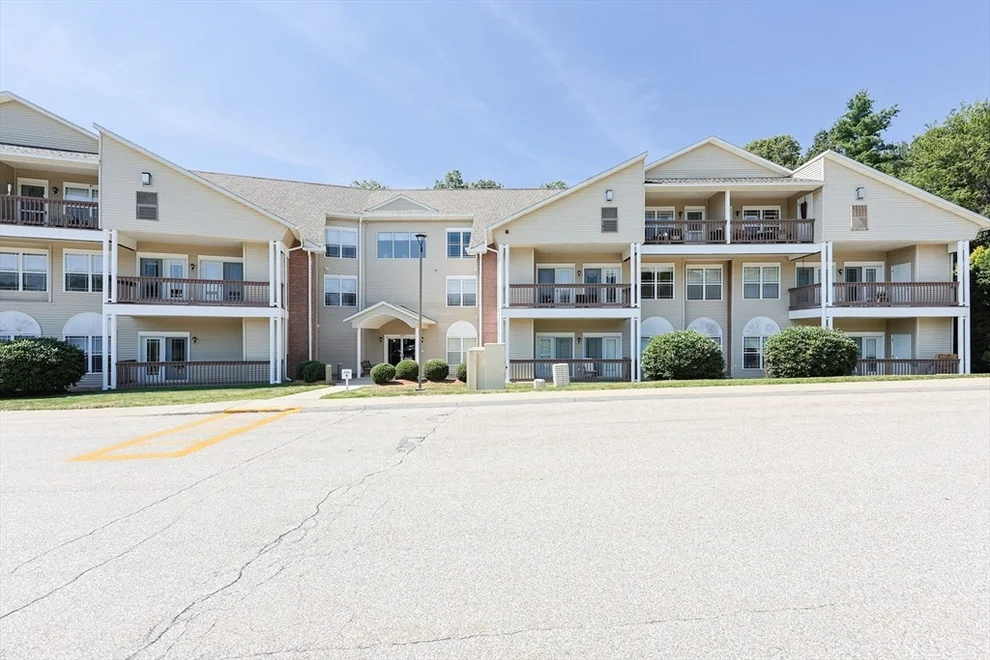 Unit for sale at 218 Reservoir St, Holden, MA 01520