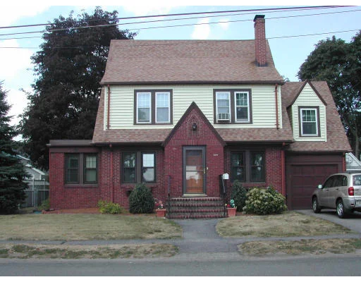 Unit for sale at 139 Century Street Ext, Medford, MA 02155