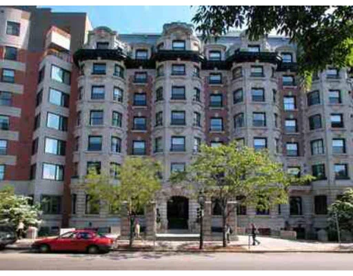 Unit for sale at 390 Commonwealth Ave, Boston, MA 02115