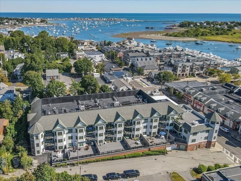 Unit for sale at 91 Front St, Scituate, MA 02066