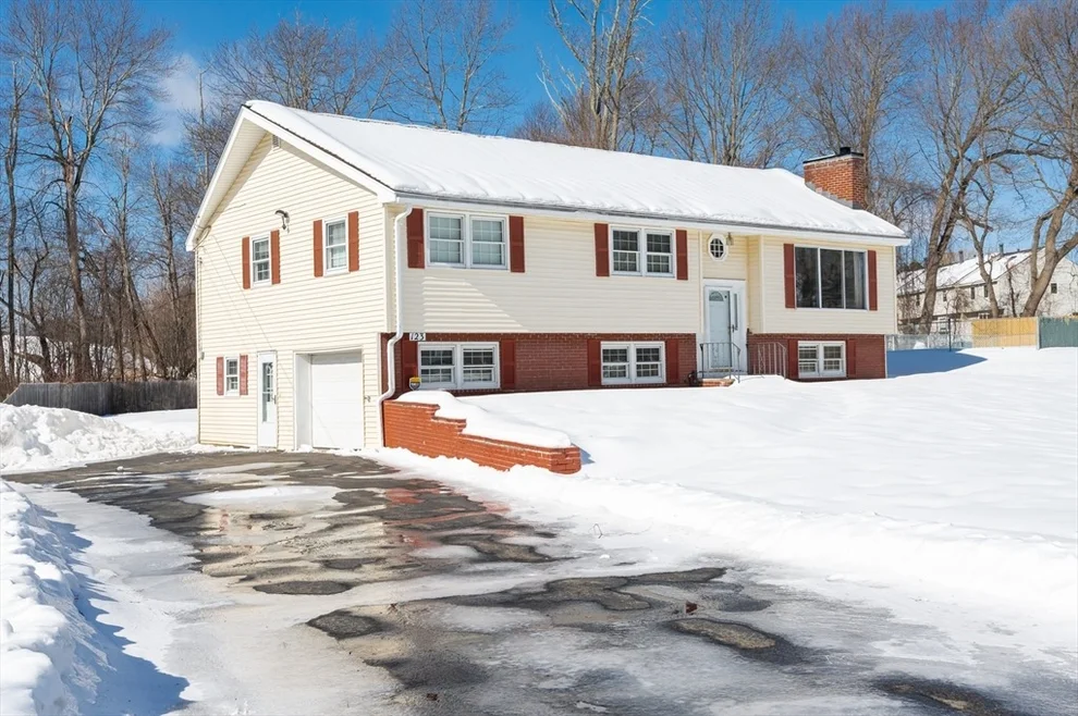 Unit for sale at 123 Flower Lane, Dracut, MA 01826